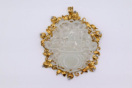 Exceptional 18K Yellow Gold & Diamonds Jade Pendant