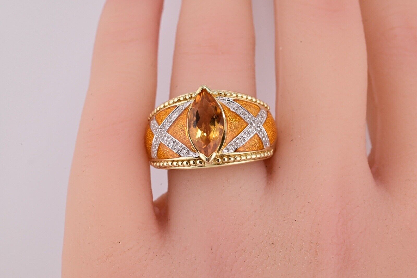 Fabulous 14K Yellow Gold Ring With Citrine & Diamonds 