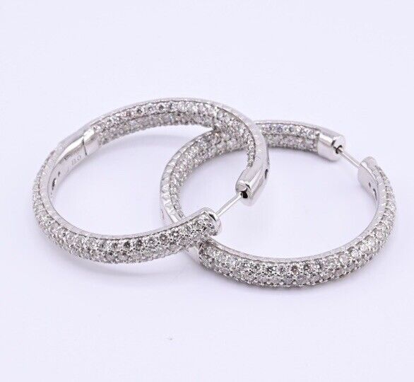 Exceptional Pair Of 14K White Gold Earrings With 5.50 Carats Of Diamonds 