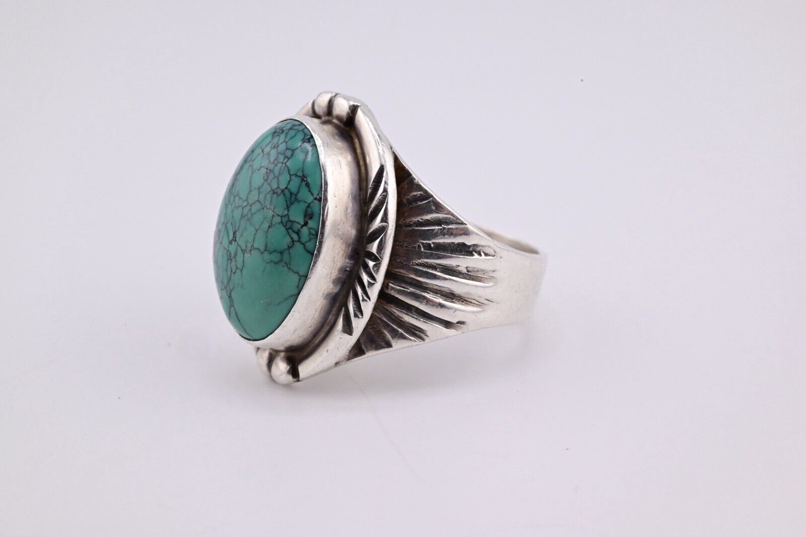 Outstanding American Indian Navajo Men’s Ring Fabulous Turquoise Circle JW