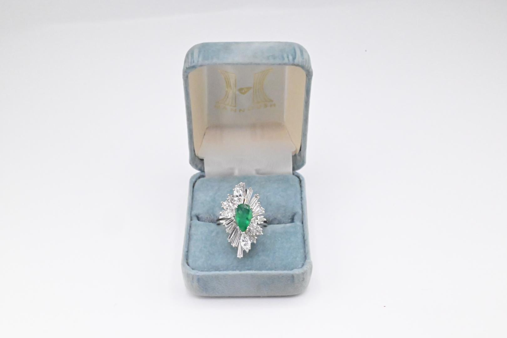 Extremely Gorgeous Emerald & Diamond Platinum Ring