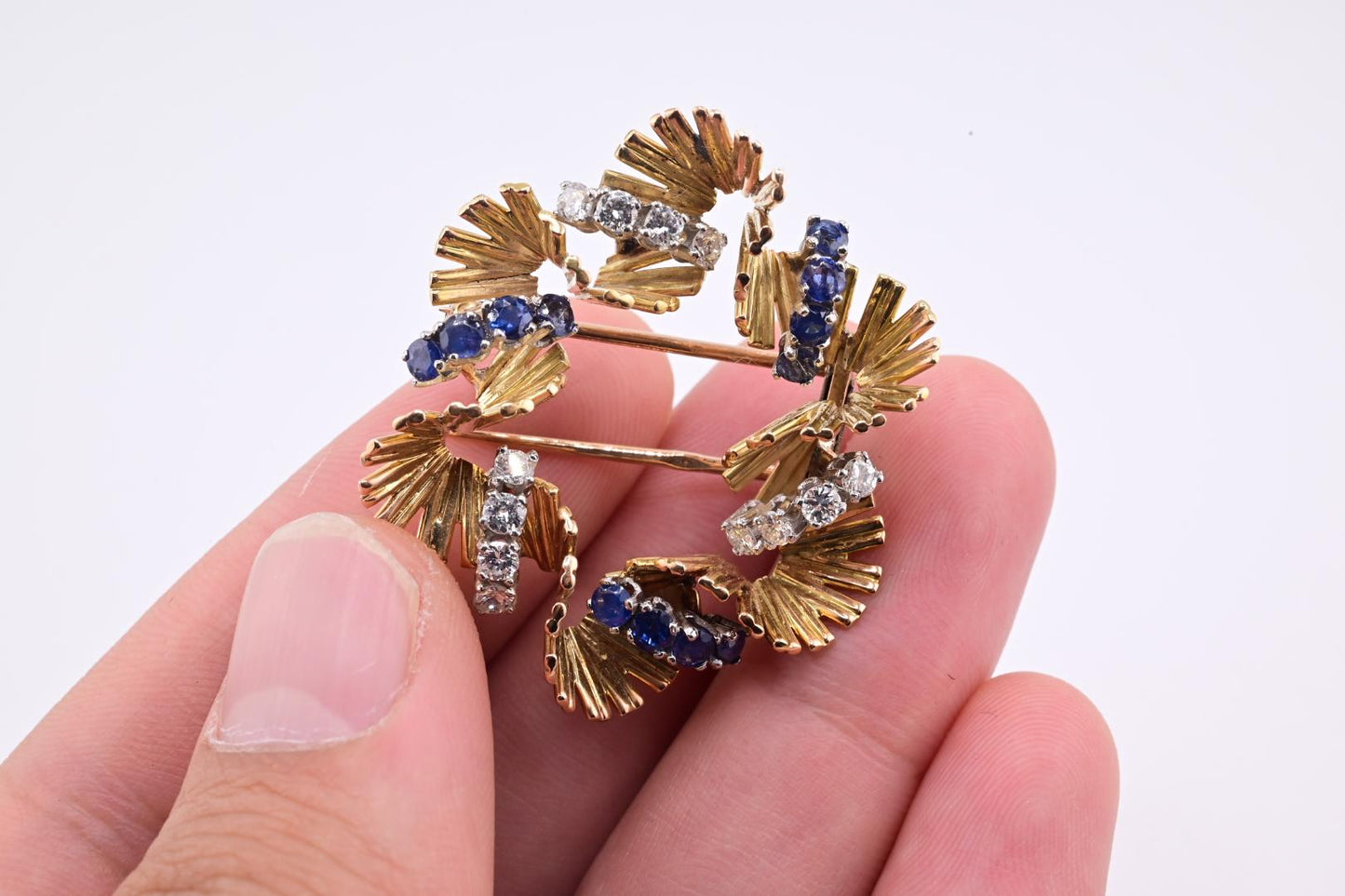 Exceptional H Stern 18K Diamond & Sapphire Brooch