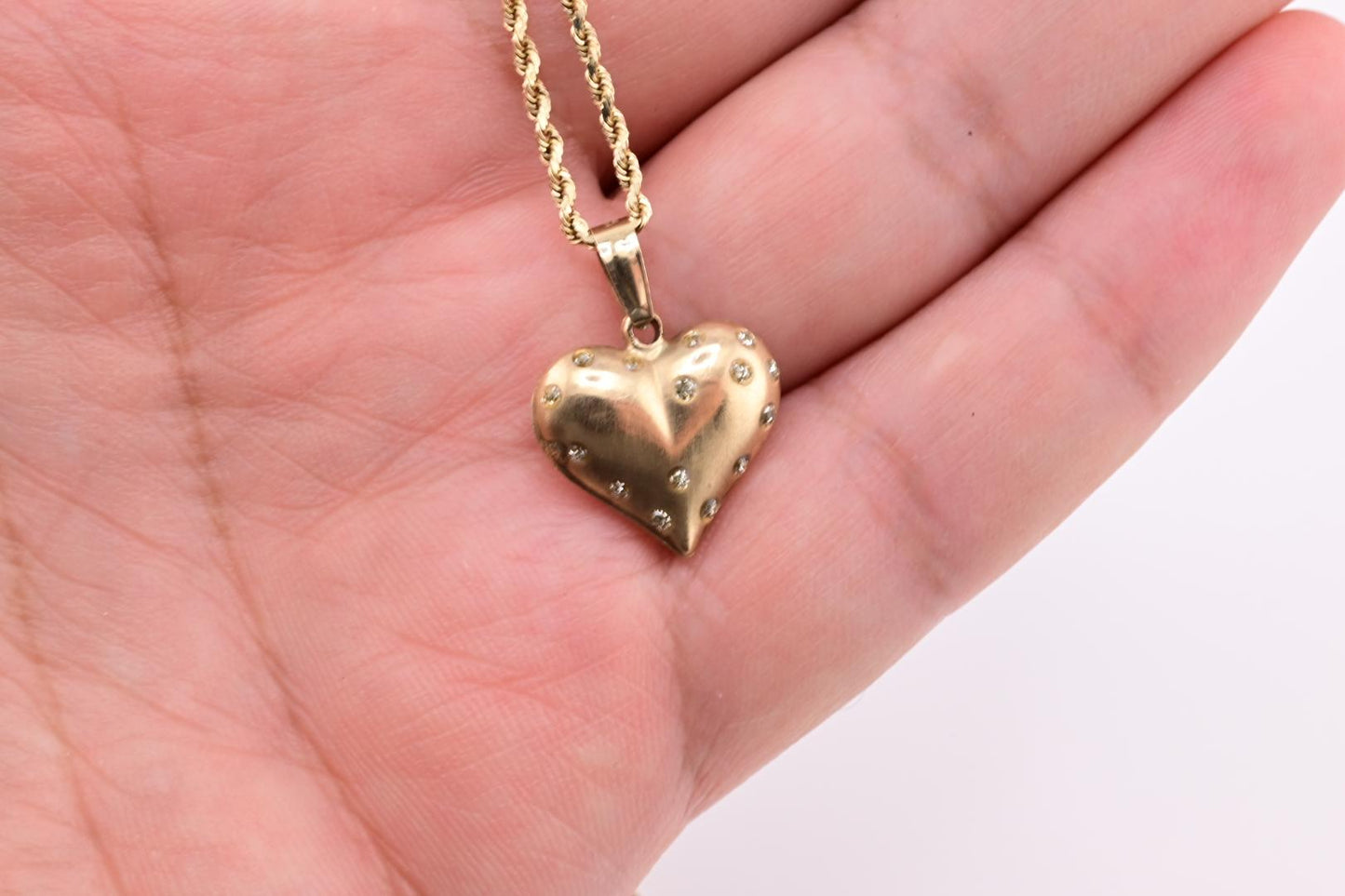 Fabulous 14K Yellow Gold Heart Shape Pedant & Chain