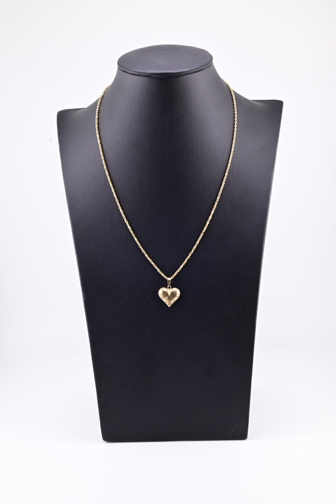 Fabulous 14K Yellow Gold Heart Shape Pedant & Chain