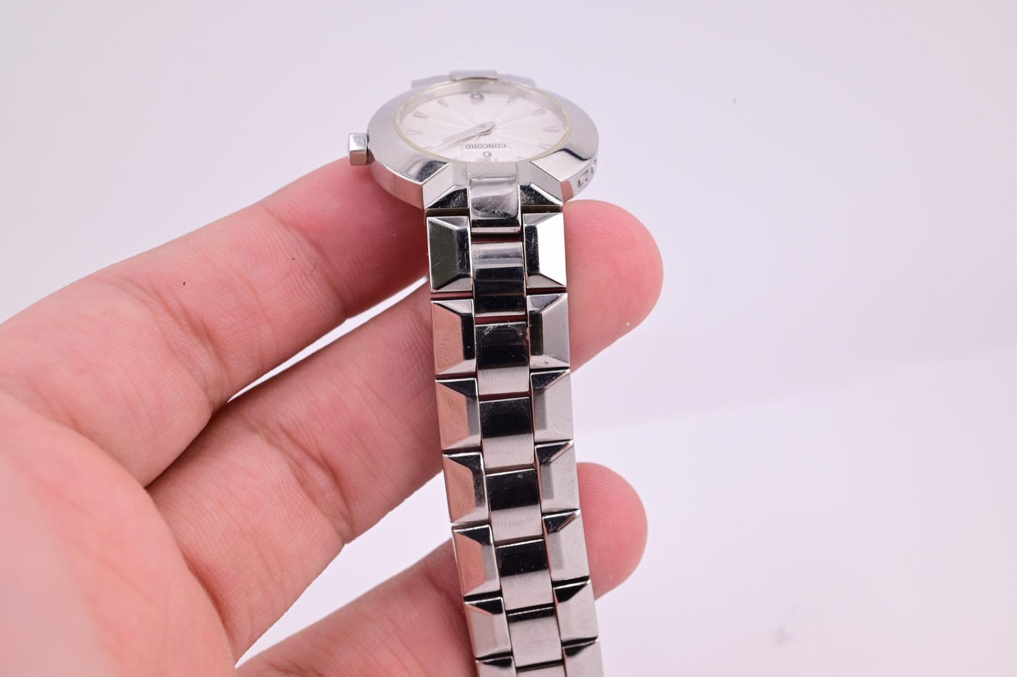 Gorgeous Like New Concord Saratoga Diamond Stainless Steel Ladies Quartz Watch